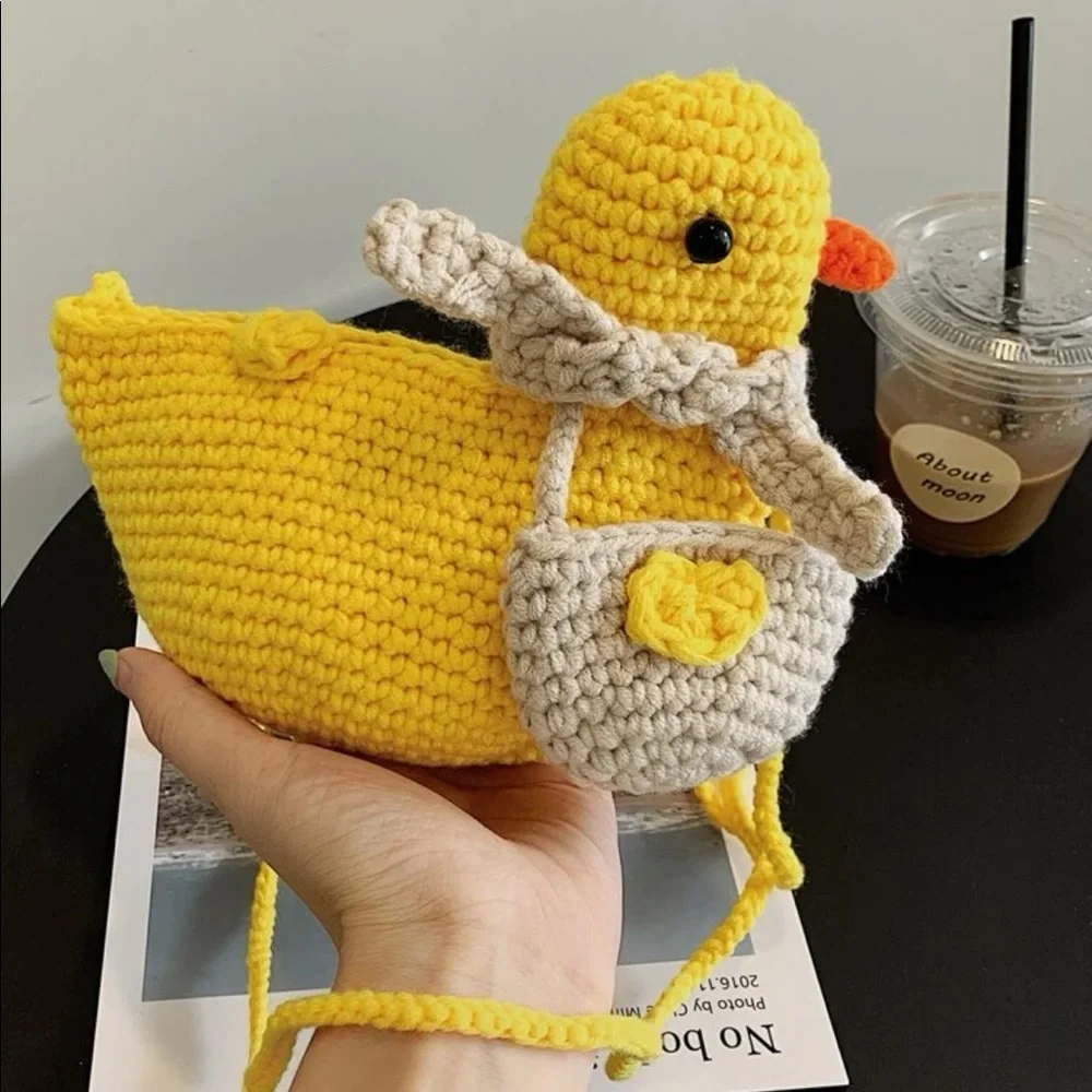 🌻HP⭐️ Crochet duck bag shoulder handbag purse cute adorable yellow gift idea - Picture 1 of 9